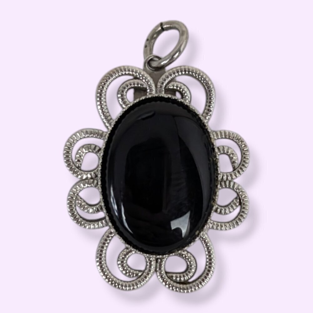 (2/$20) Vintage Celebrity NY Pendant